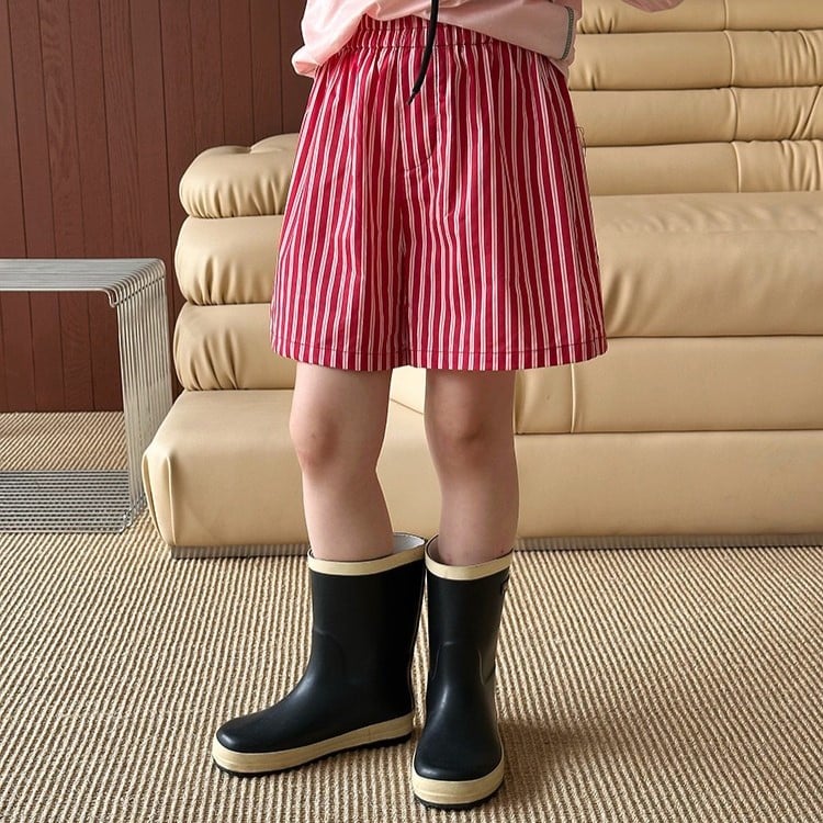 A1-012 韓版紅色休閒時尚豎條紋寬鬆短褲