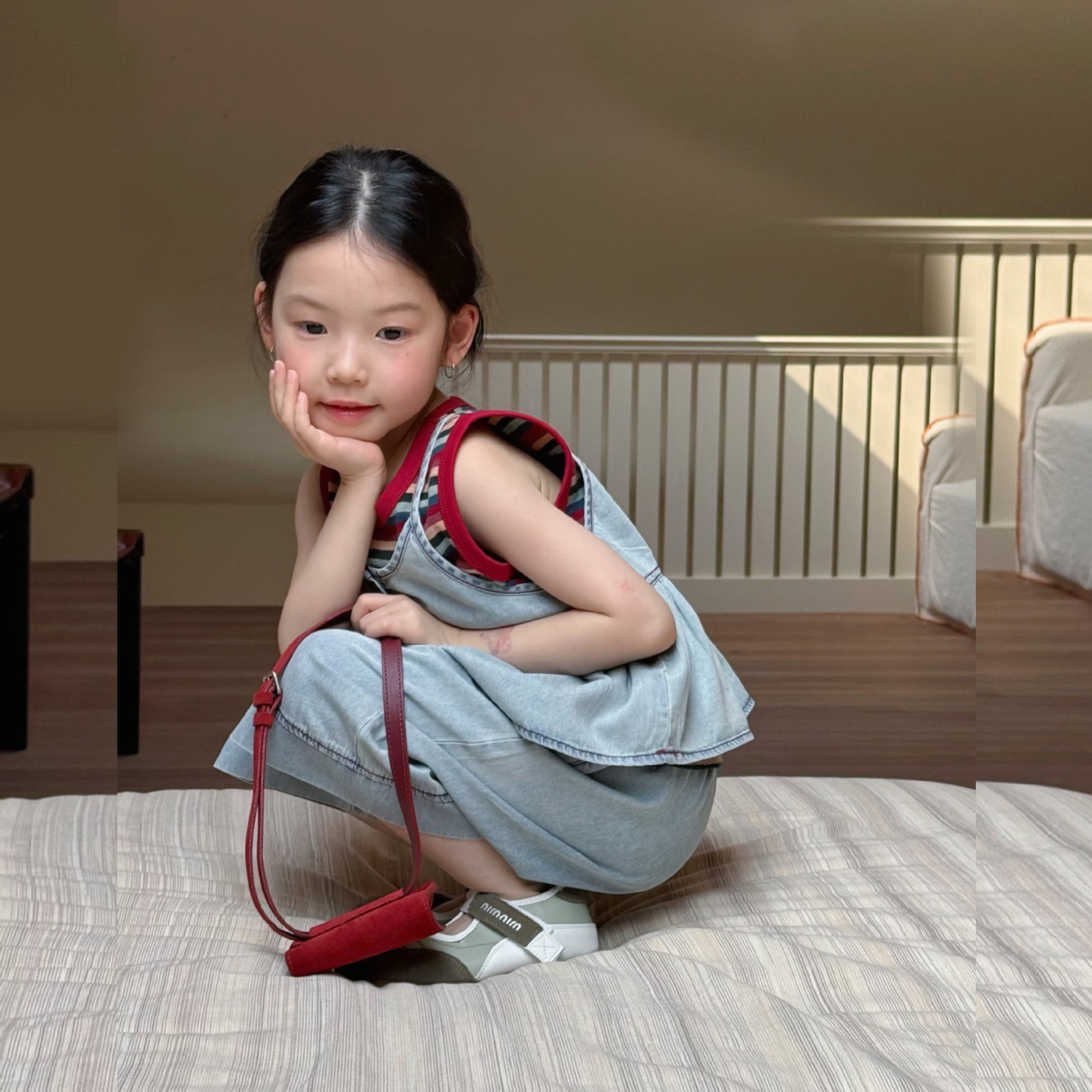 D1-009 韓版牛仔吊帶套裝 牛仔吊帶+七分褲