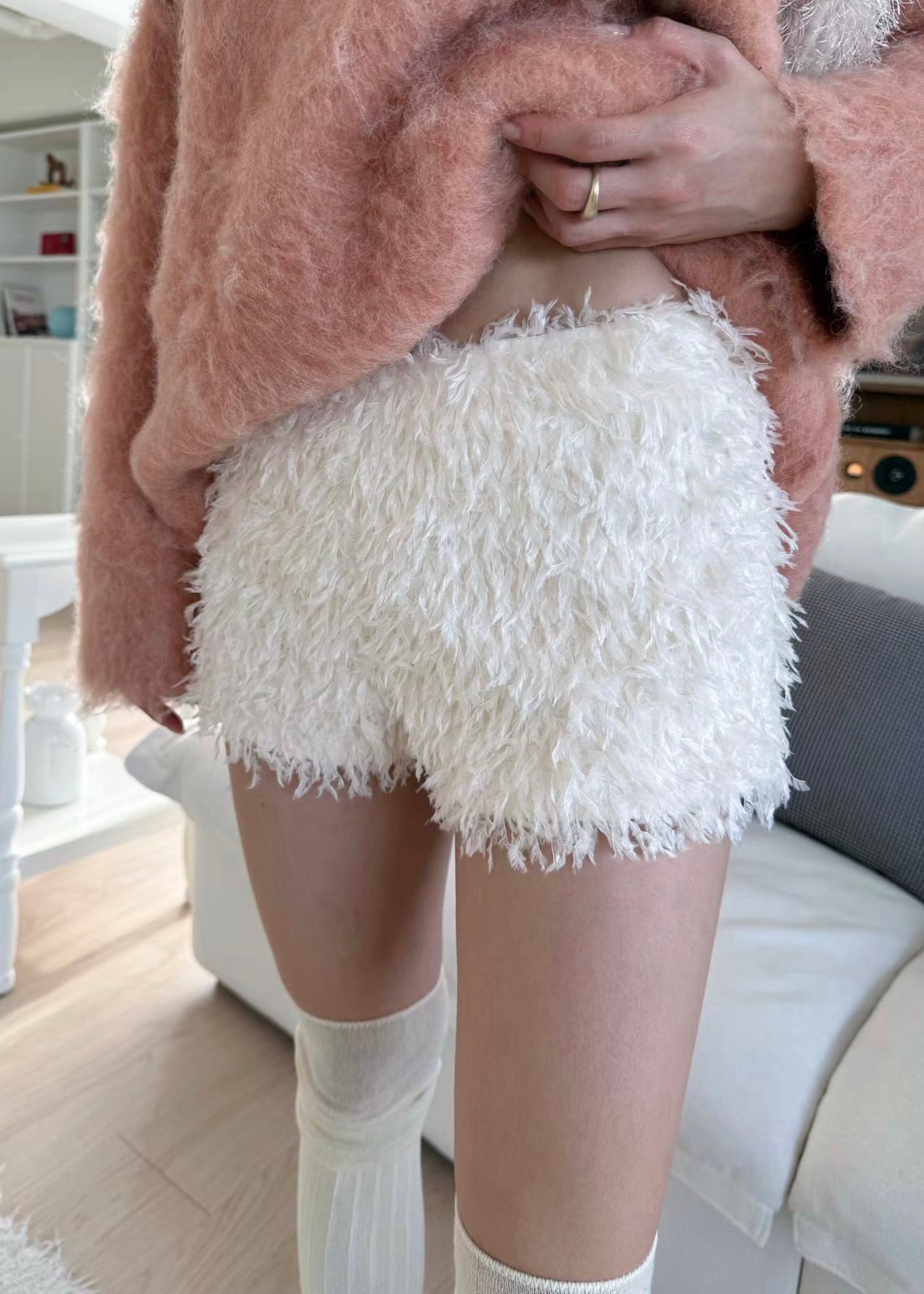 B01 伊莎貝爾羽毛鬆緊短褲