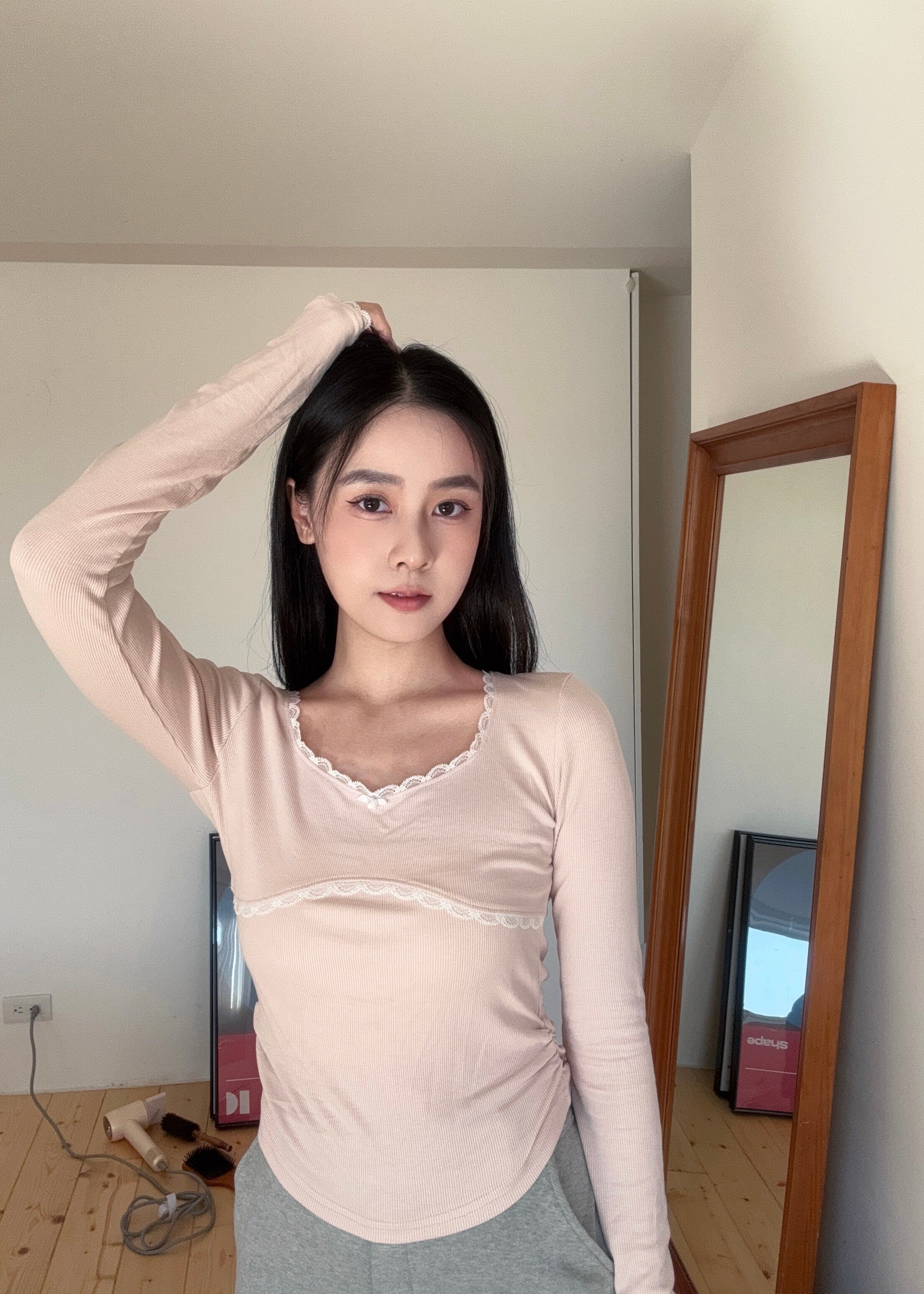 克洛伊小玫瑰繆思上衣