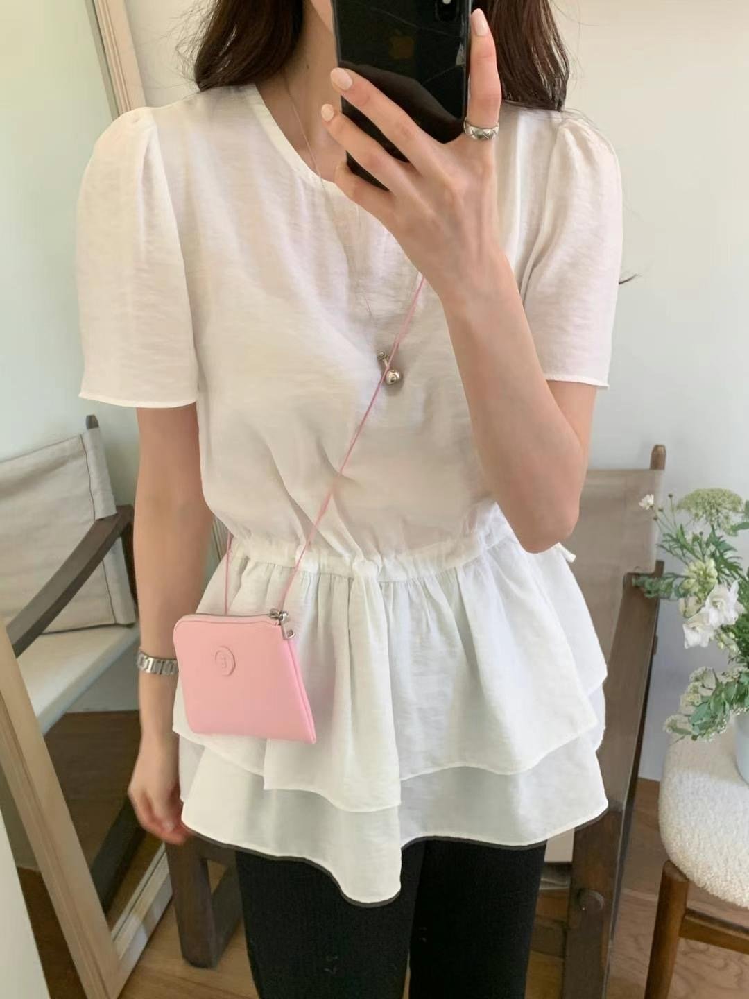 Ap19 荷葉下擺上衣