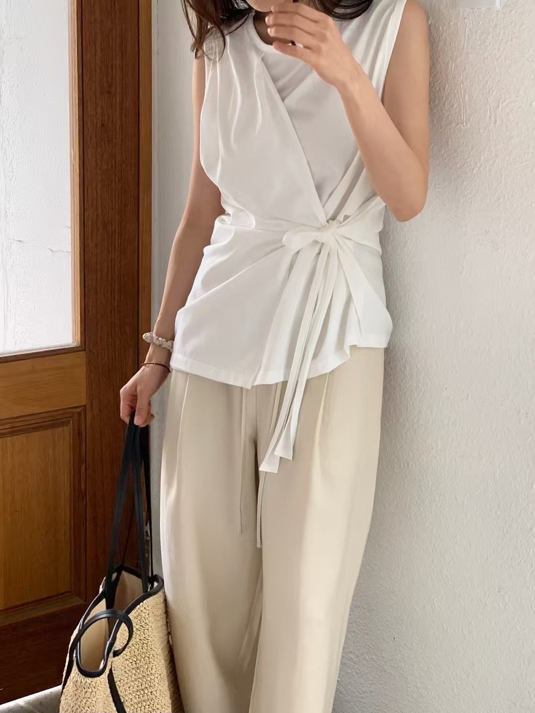 Ju07 綁帶設計無袖上衣