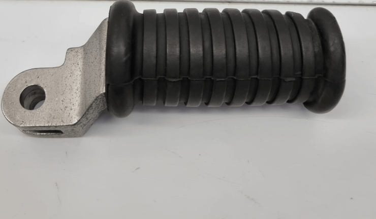 2015年scrambler原廠右前腳踏