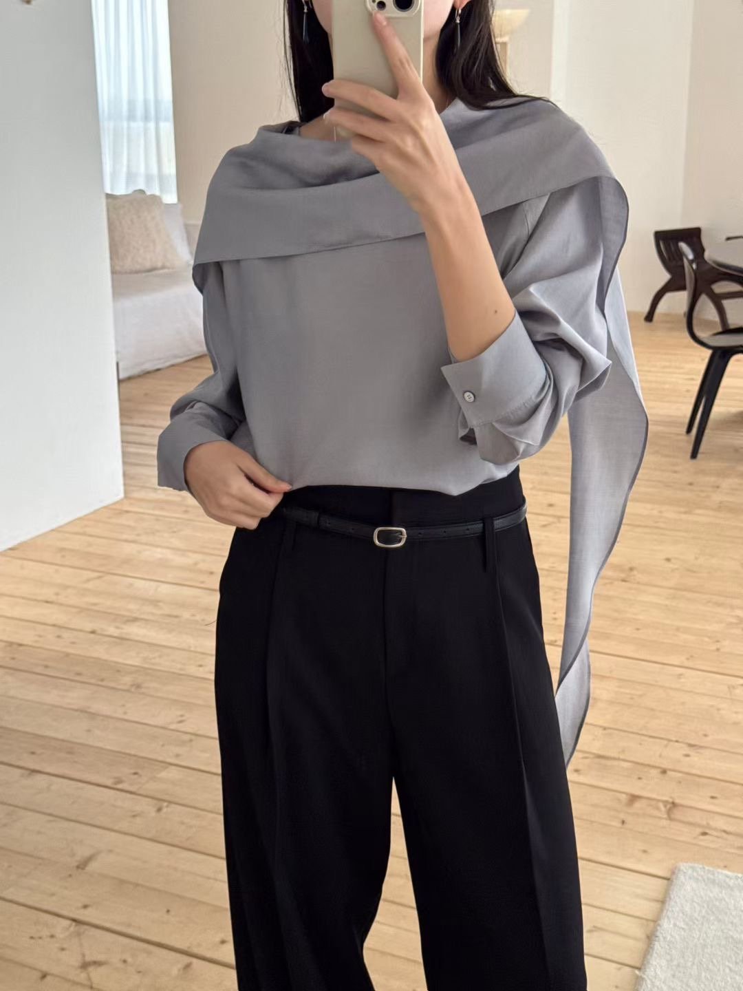 B12 千金氛圍感圍巾領上衣