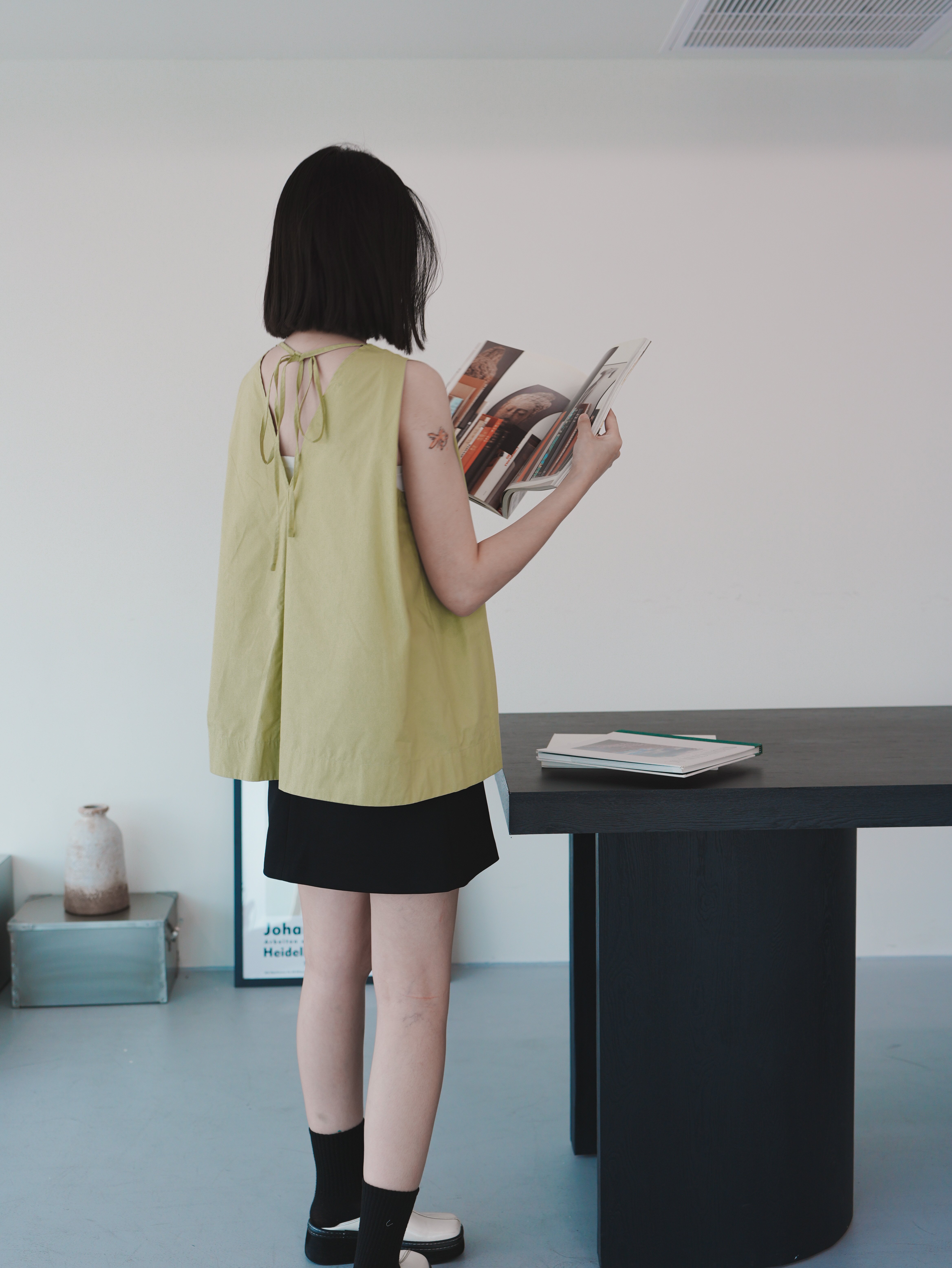 T08 V領美背A字上衣