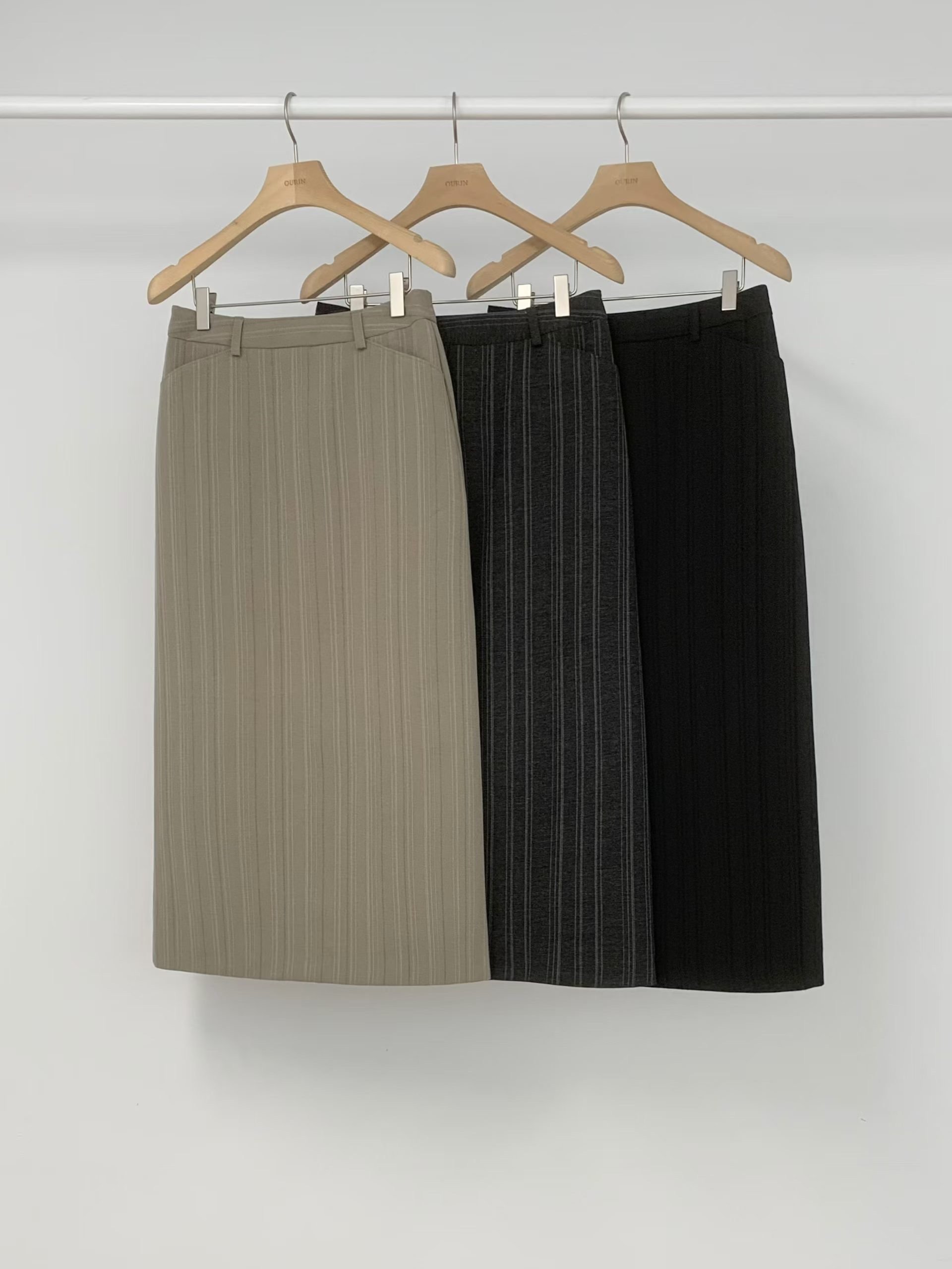 B06 高級感修身直紋裙