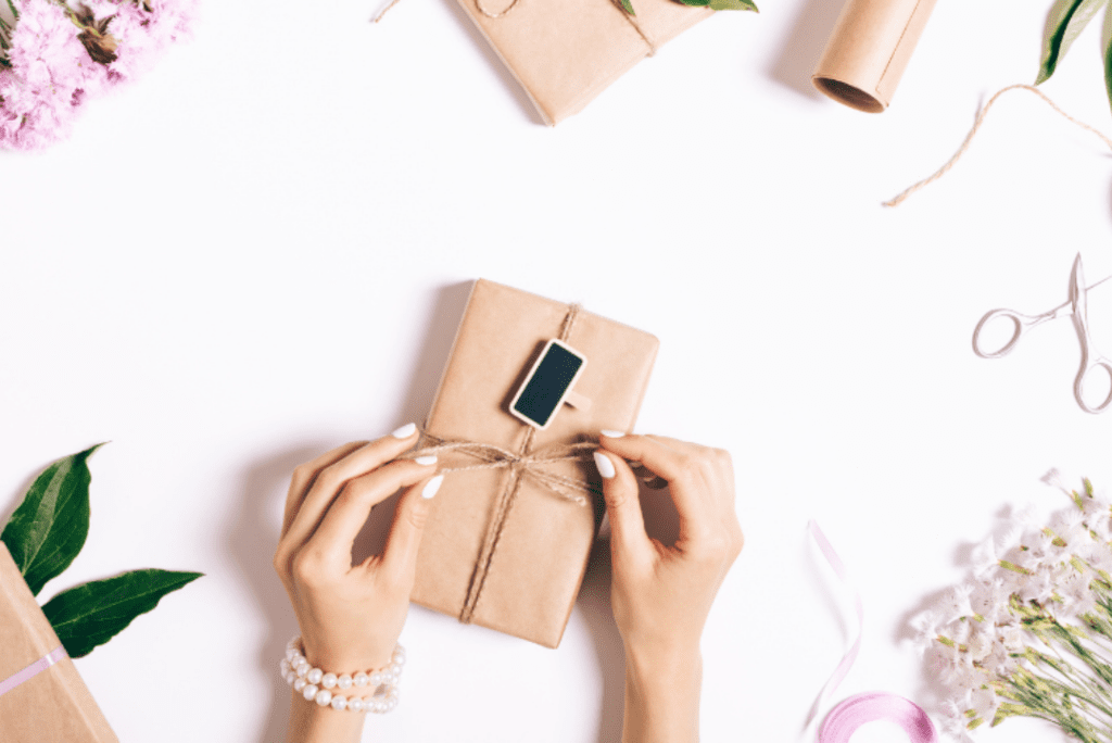 大型禮物包裝方法指南：2種正方形和大型禮物的包裝教學