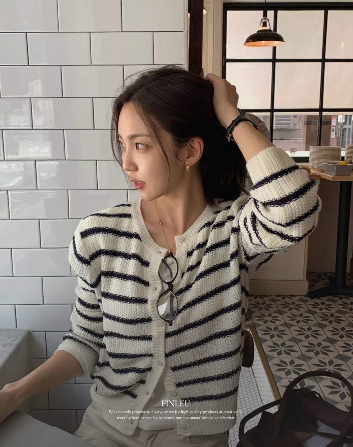 (在台現貨）織紋橫條排釦針織外套