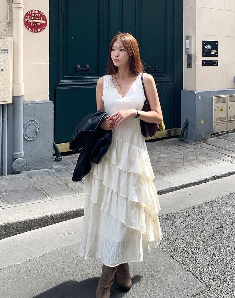 蕾絲V領小花刺繡斜邊層次蛋糕長洋