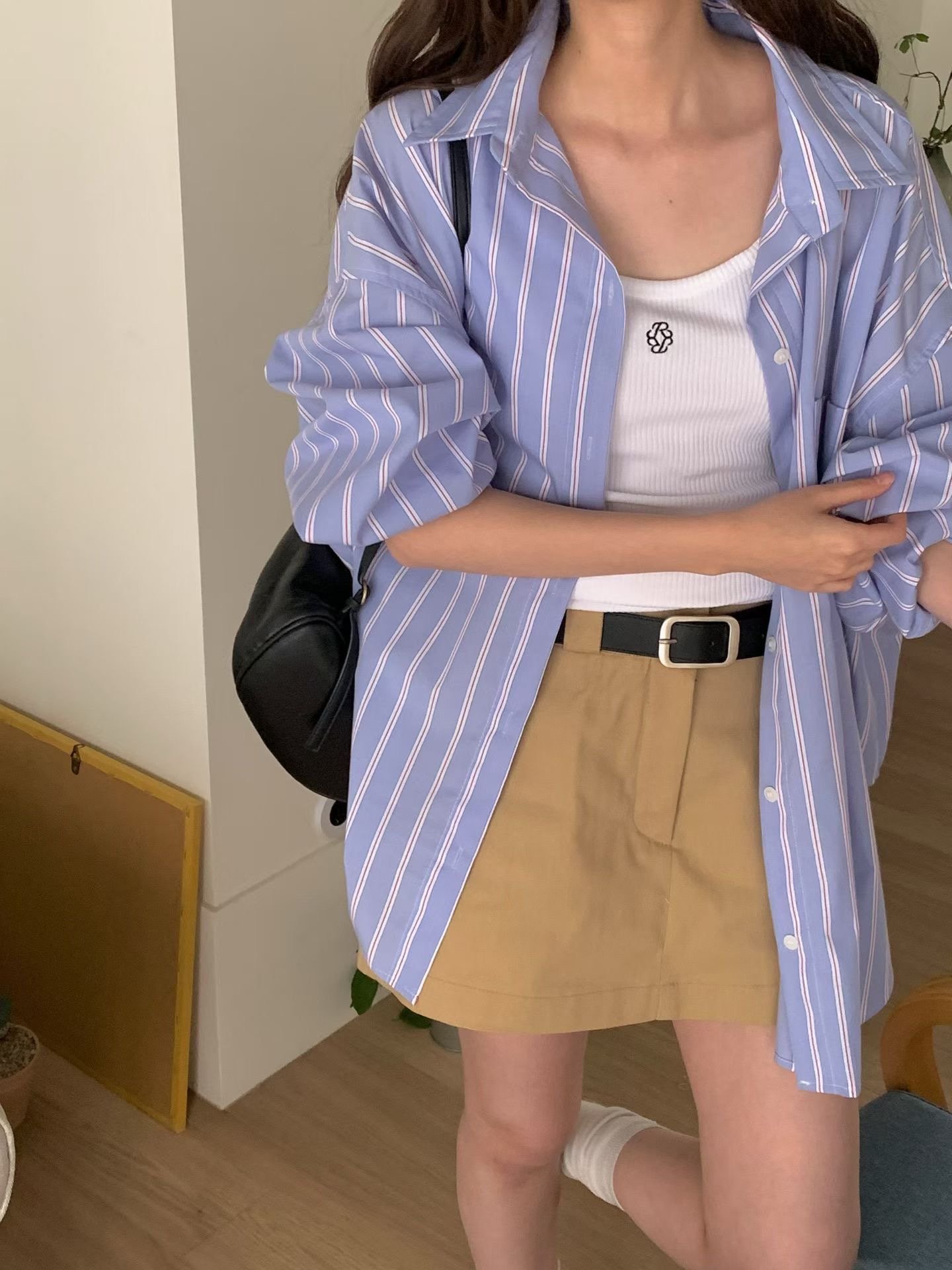寬鬆落肩跳色直紋襯衫