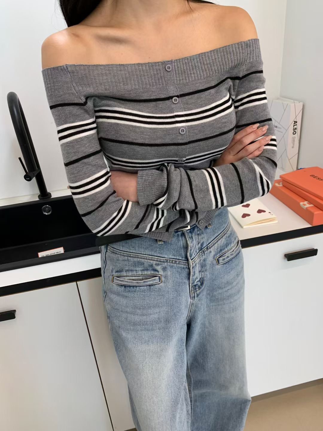 螺紋平領排釦條紋薄針織衣