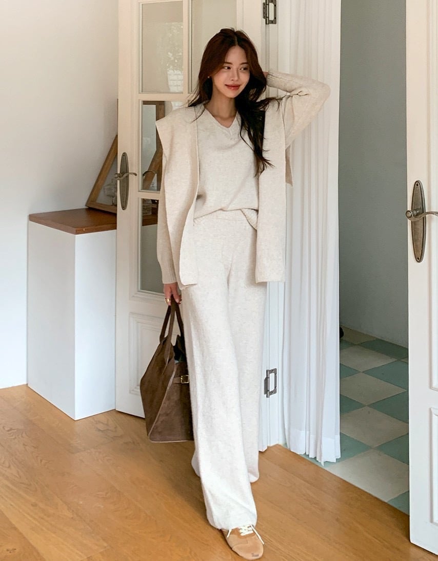 三件組｜Ｖ領針織衣＋披肩＋鬆緊寬褲SET