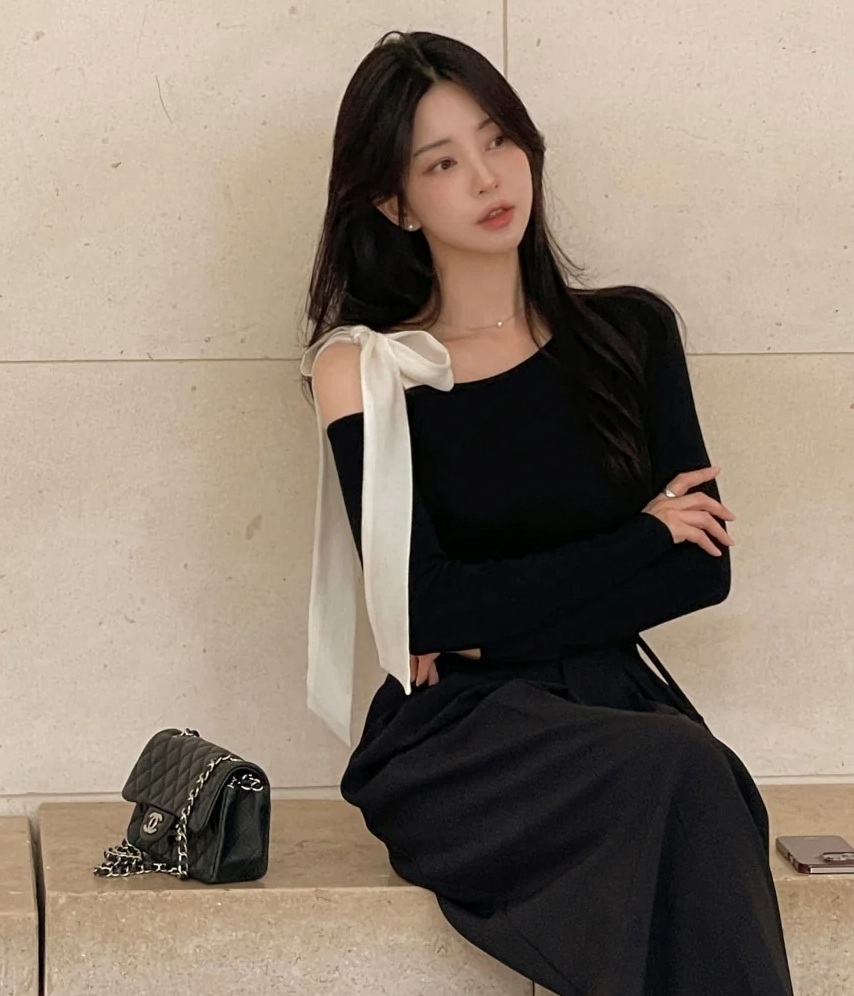 斜肩雪紡綁帶上衣