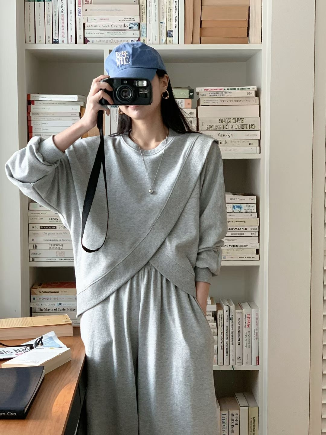 交叉下擺大學Ｔ＋鬆緊棉寬褲SET