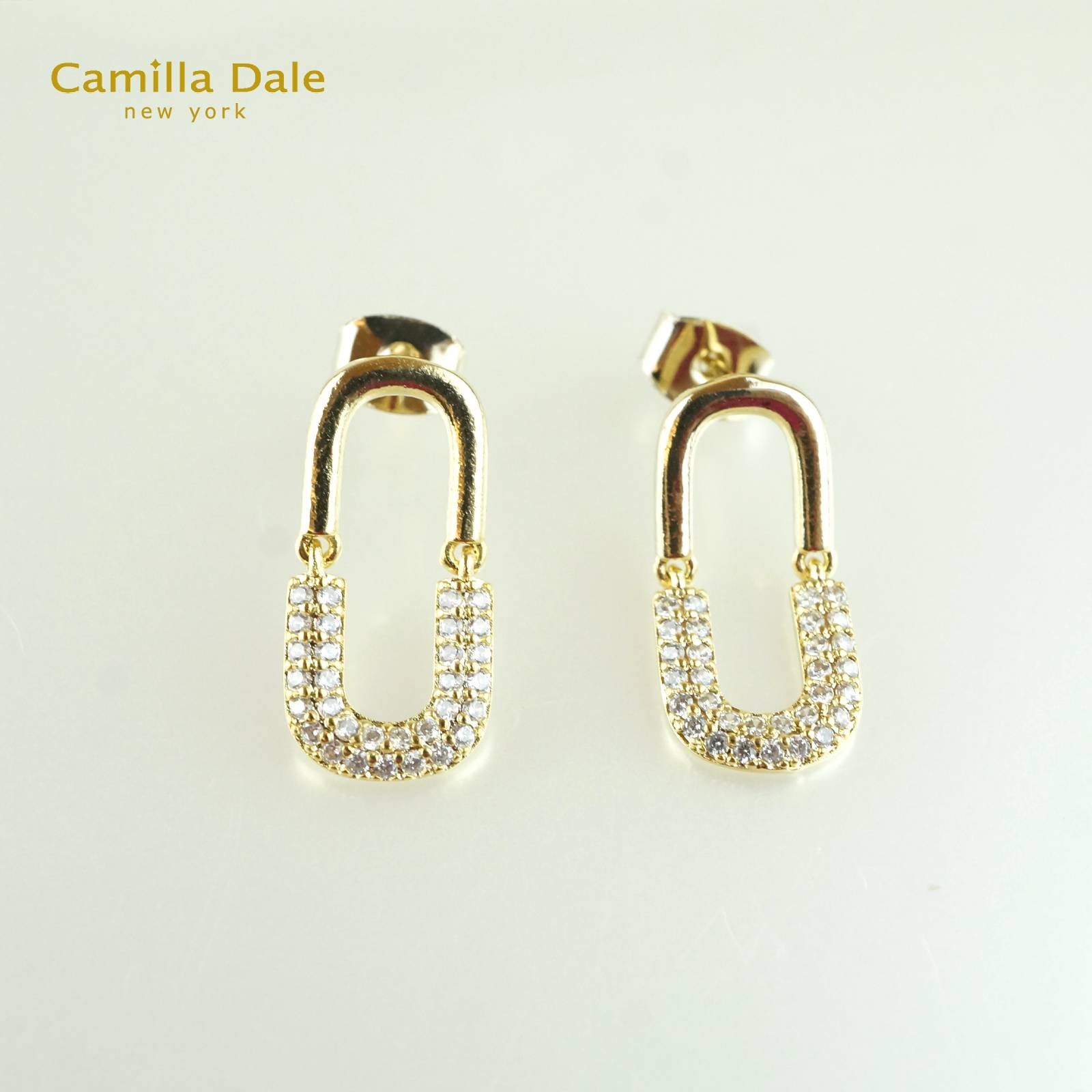 Camilla Dale 金色水鑽迴紋針造型耳環