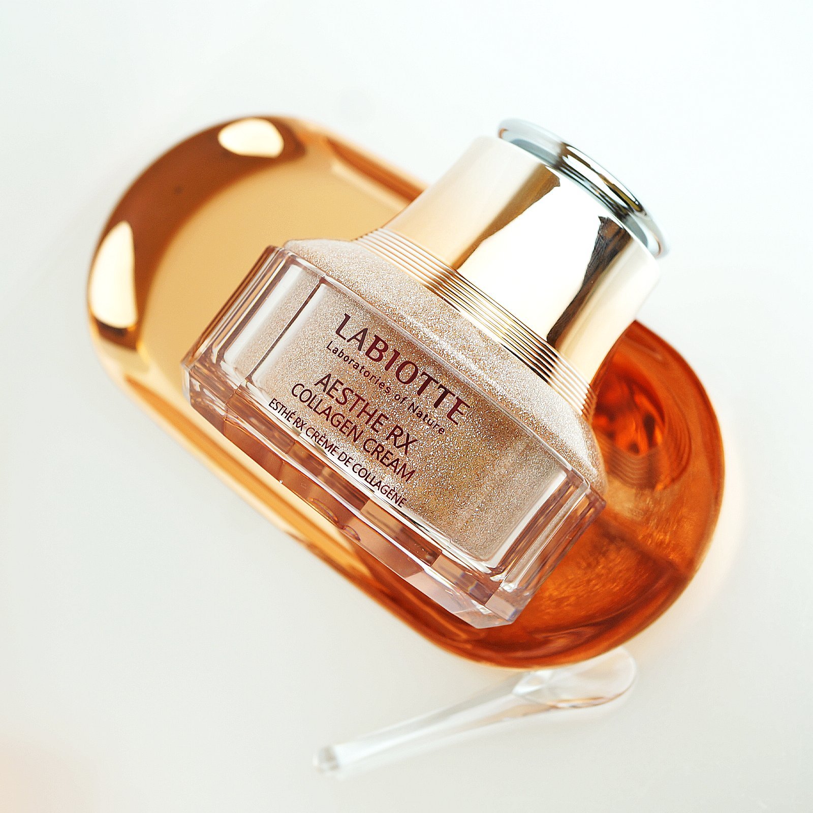 Labiotte AESTHE RX膠原蛋白精華乳霜含一個紅光LED微電流振動儀