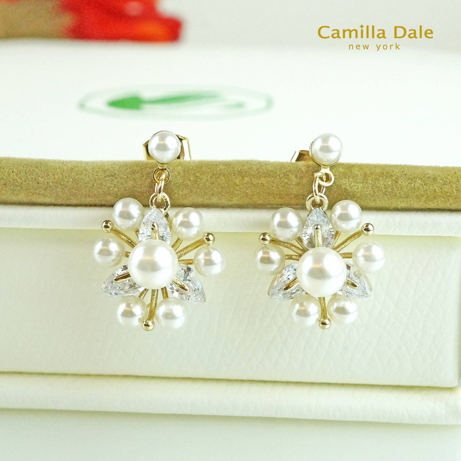 Camilla Dale 珍珠火花耳環