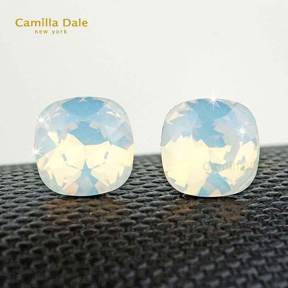 CamillaDale 公爵石水晶耳環(白蛋石)