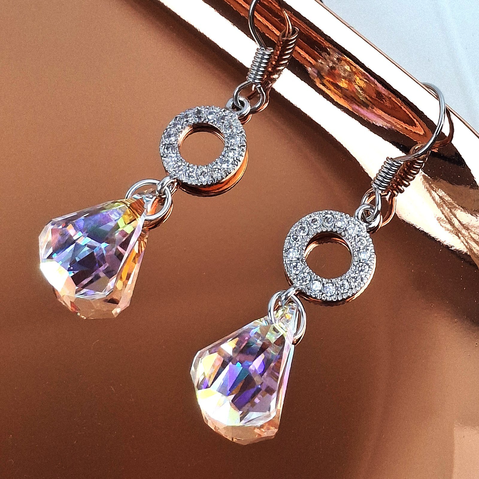 CamillaDale 雨滴水晶亮彩耳環 採用奧地利SW6022水晶吊墜