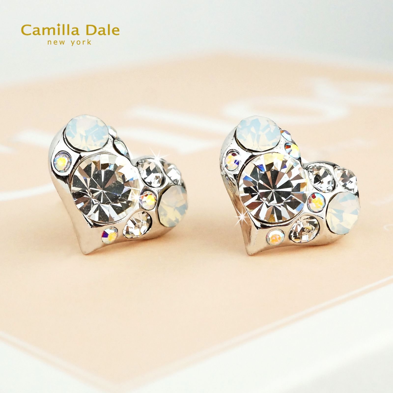 CamillaDale 藏心水晶耳環(白) 採用奧地利SW水晶