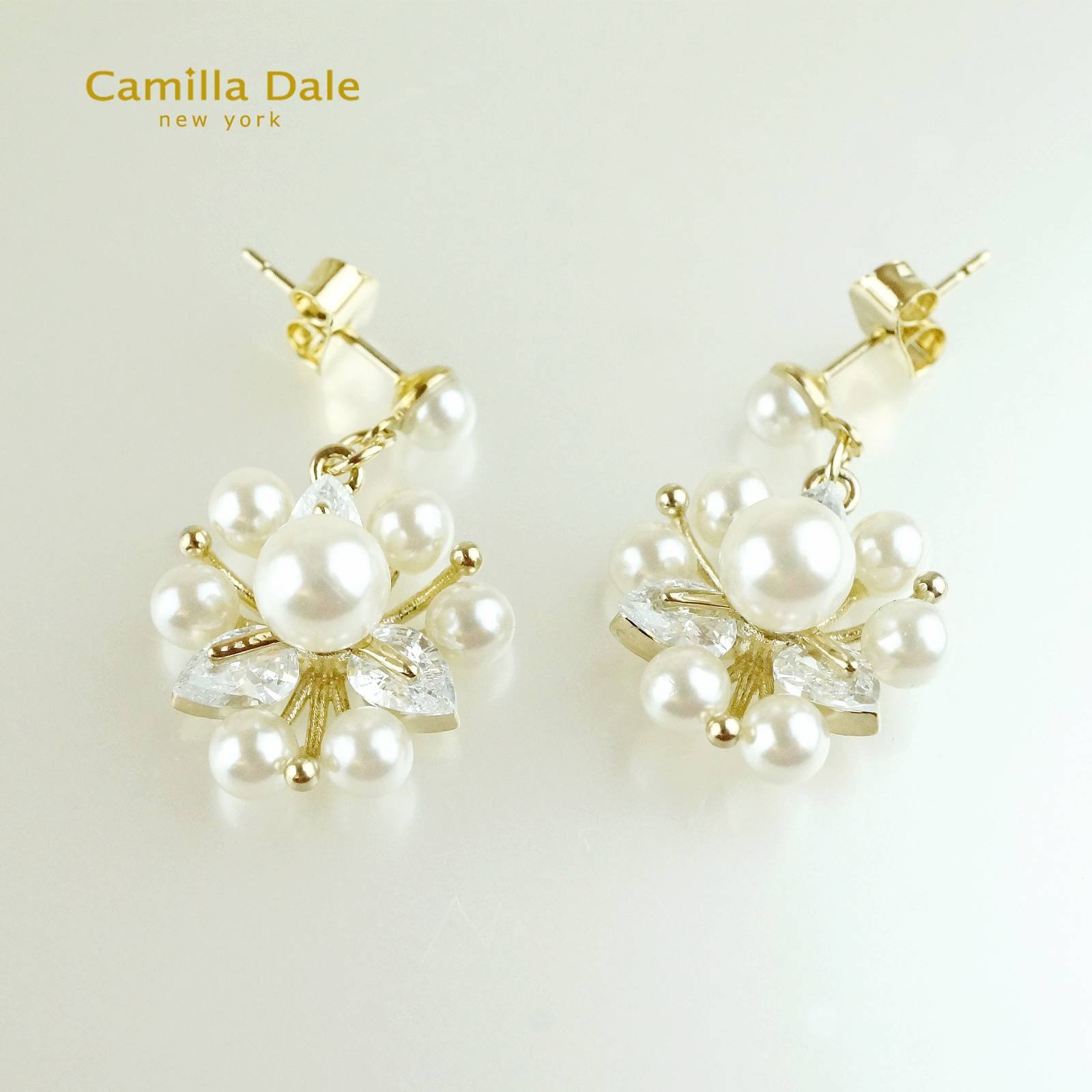 Camilla Dale 珍珠火花耳環