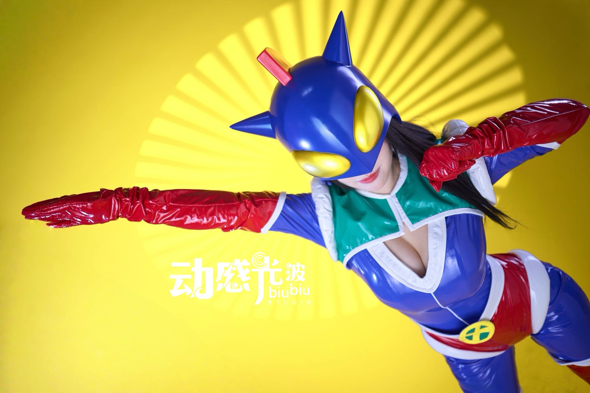 【蠟筆小新】動感光波-道具系列 動感超人頭盔（海外現貨）