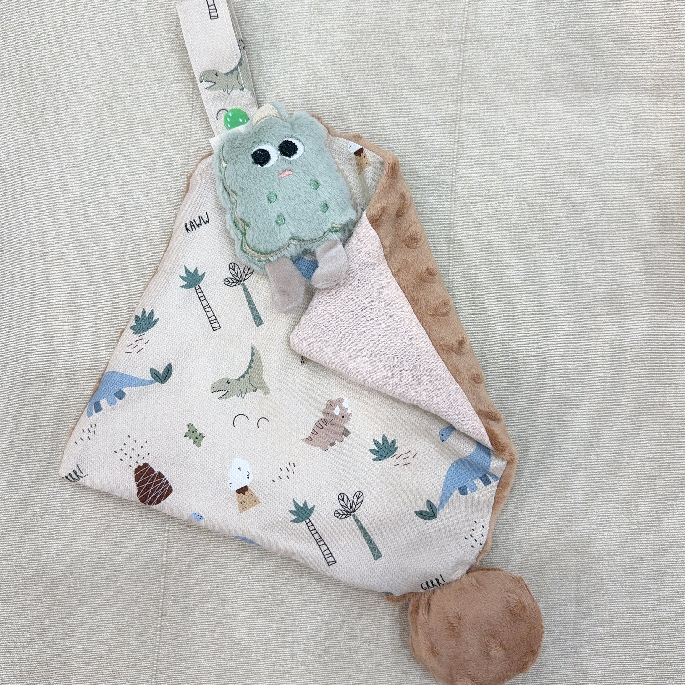 【 現貨 】娃娃安撫巾（啾啾球款）