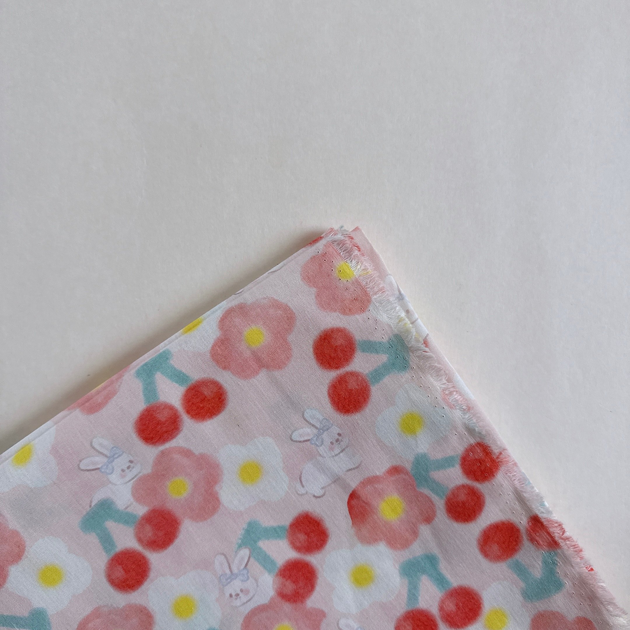 【 選布 】櫻桃蝴蝶結兔