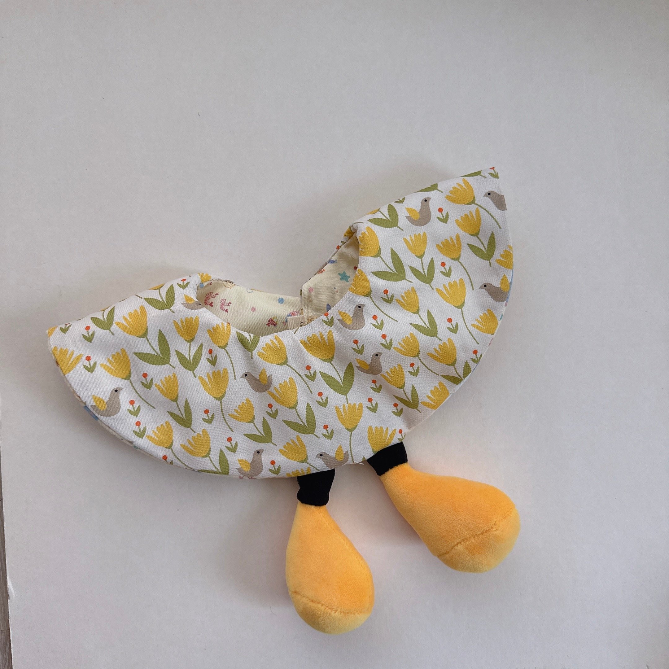 【 現貨 】黃色腳腳- 圓兜