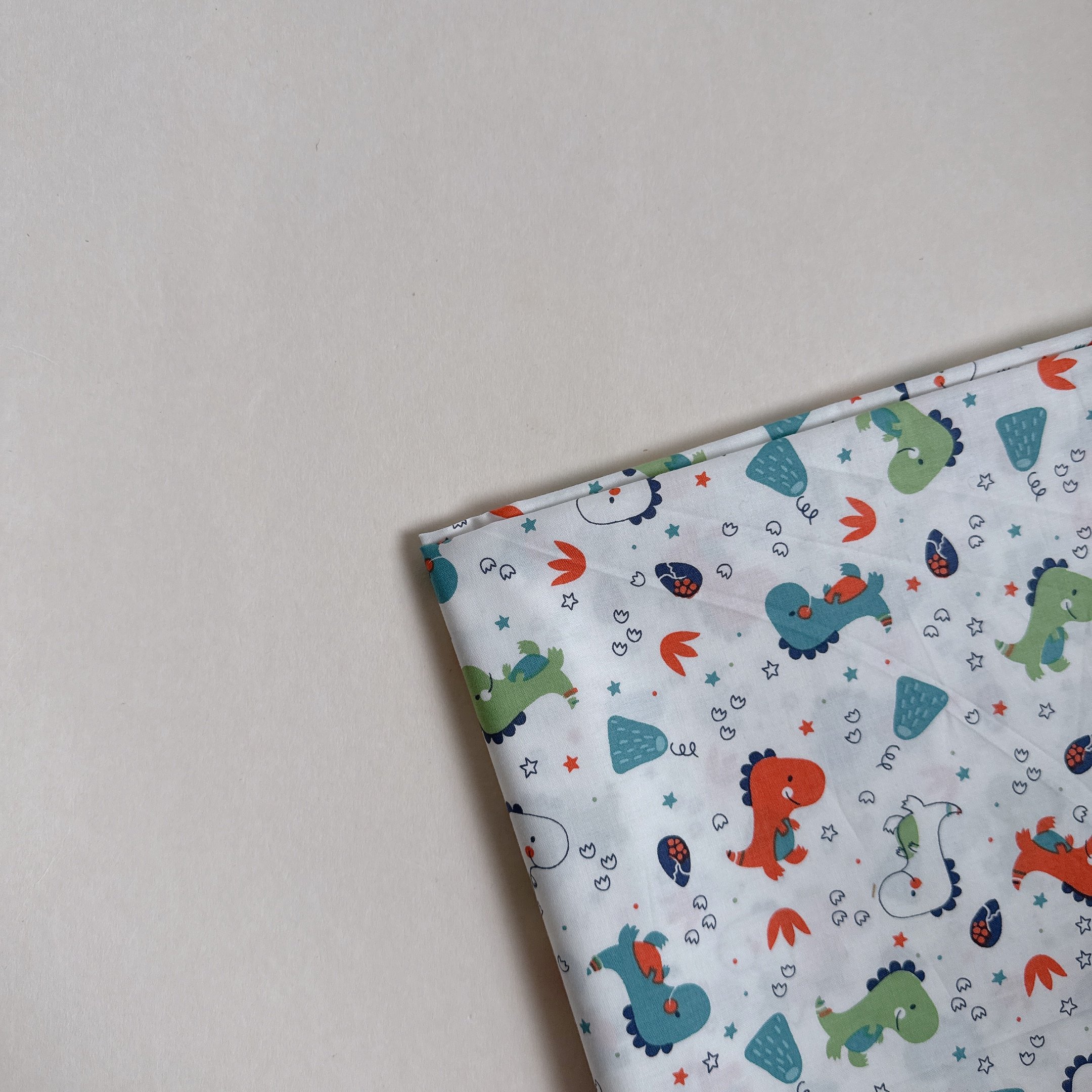 【 選布 】火山恐龍 - 下單備注顏色（紅色恐龍/黃色恐龍）