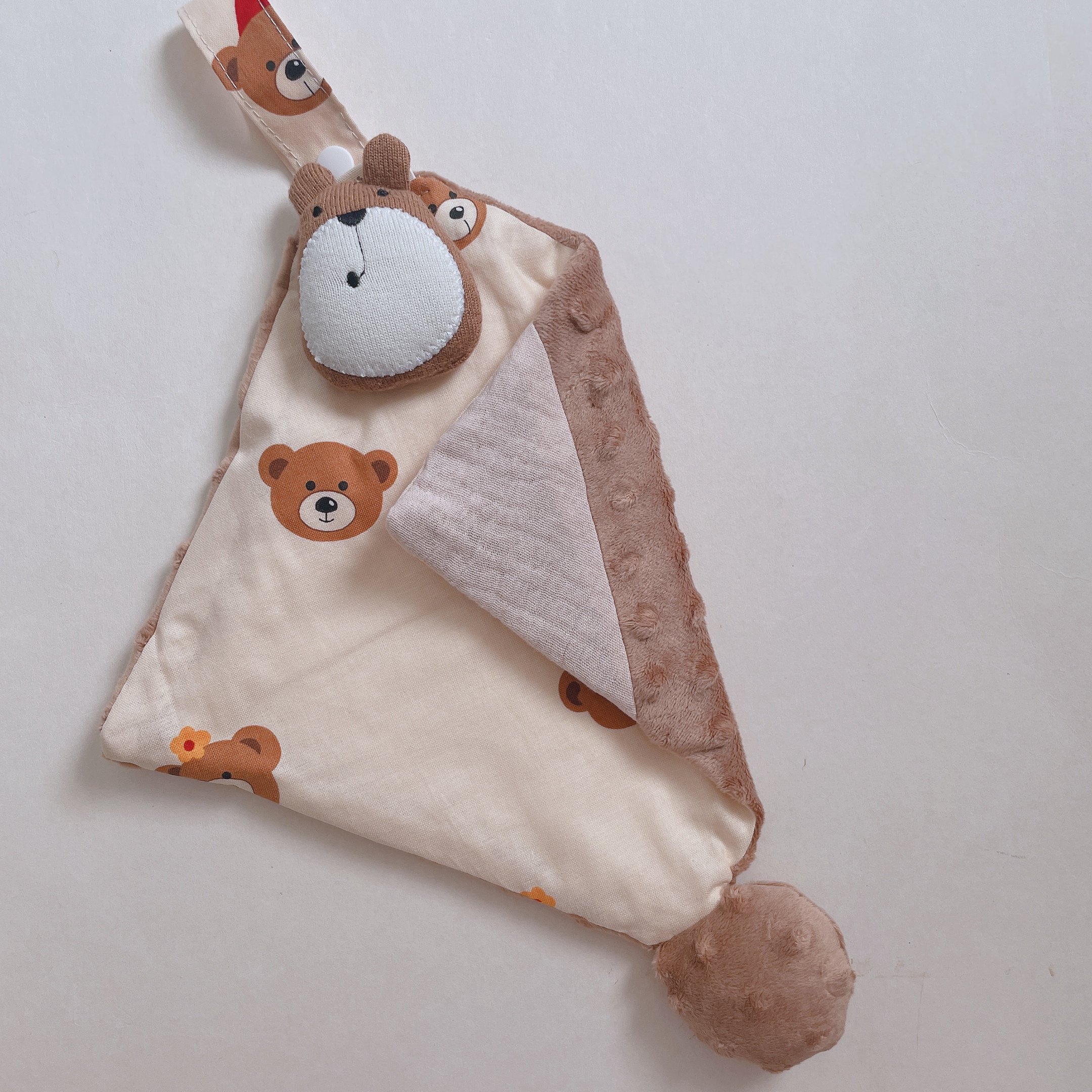 【 現貨 】娃娃安撫巾（啾啾球款）