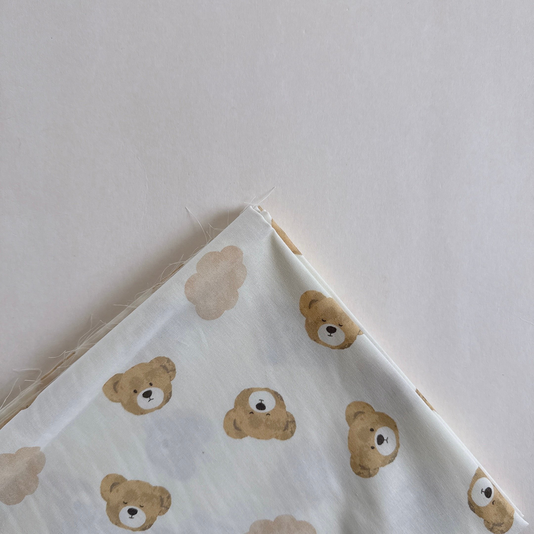 【 選布 】白底泰迪