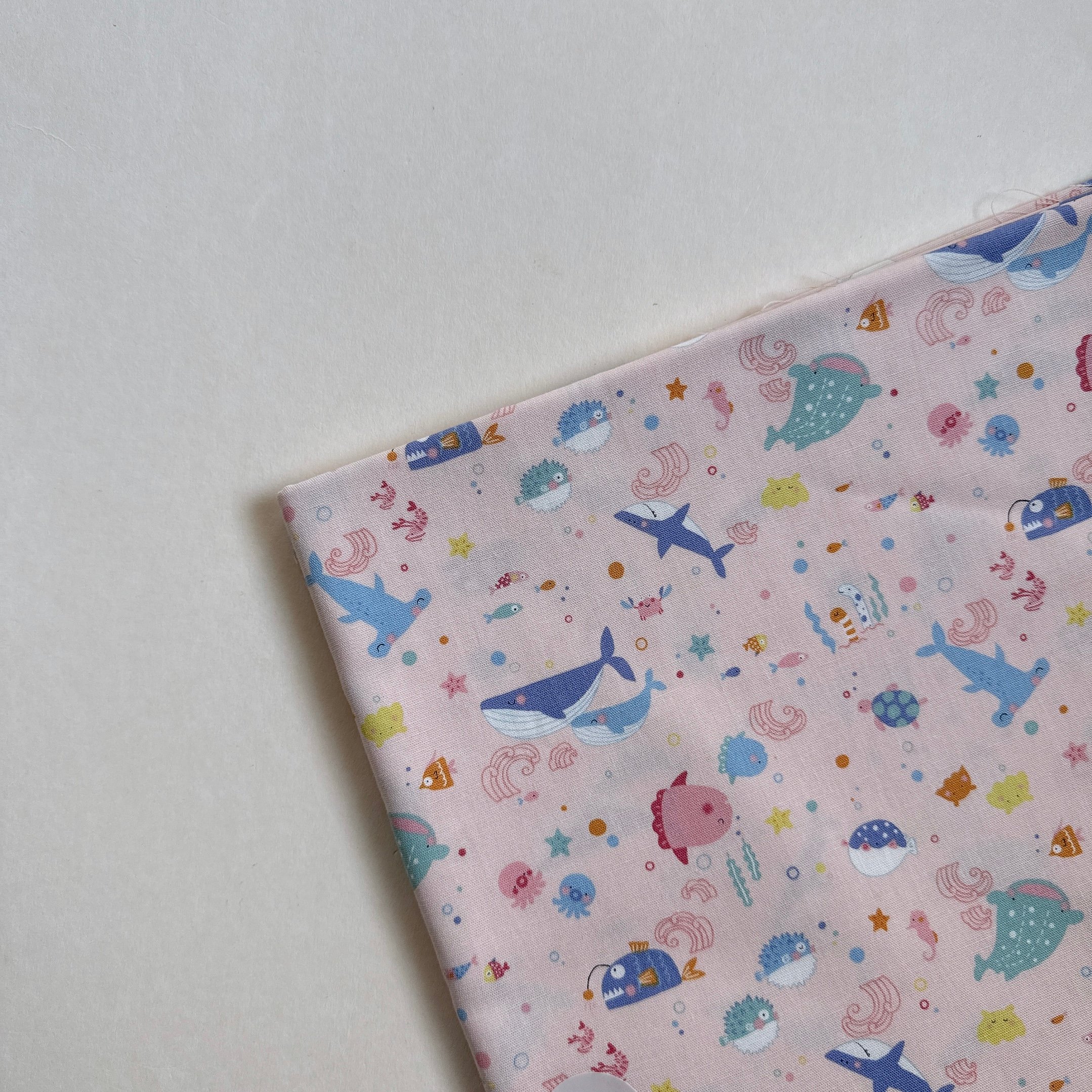 【 選布 】粉底海底世界（日本加價布款）01