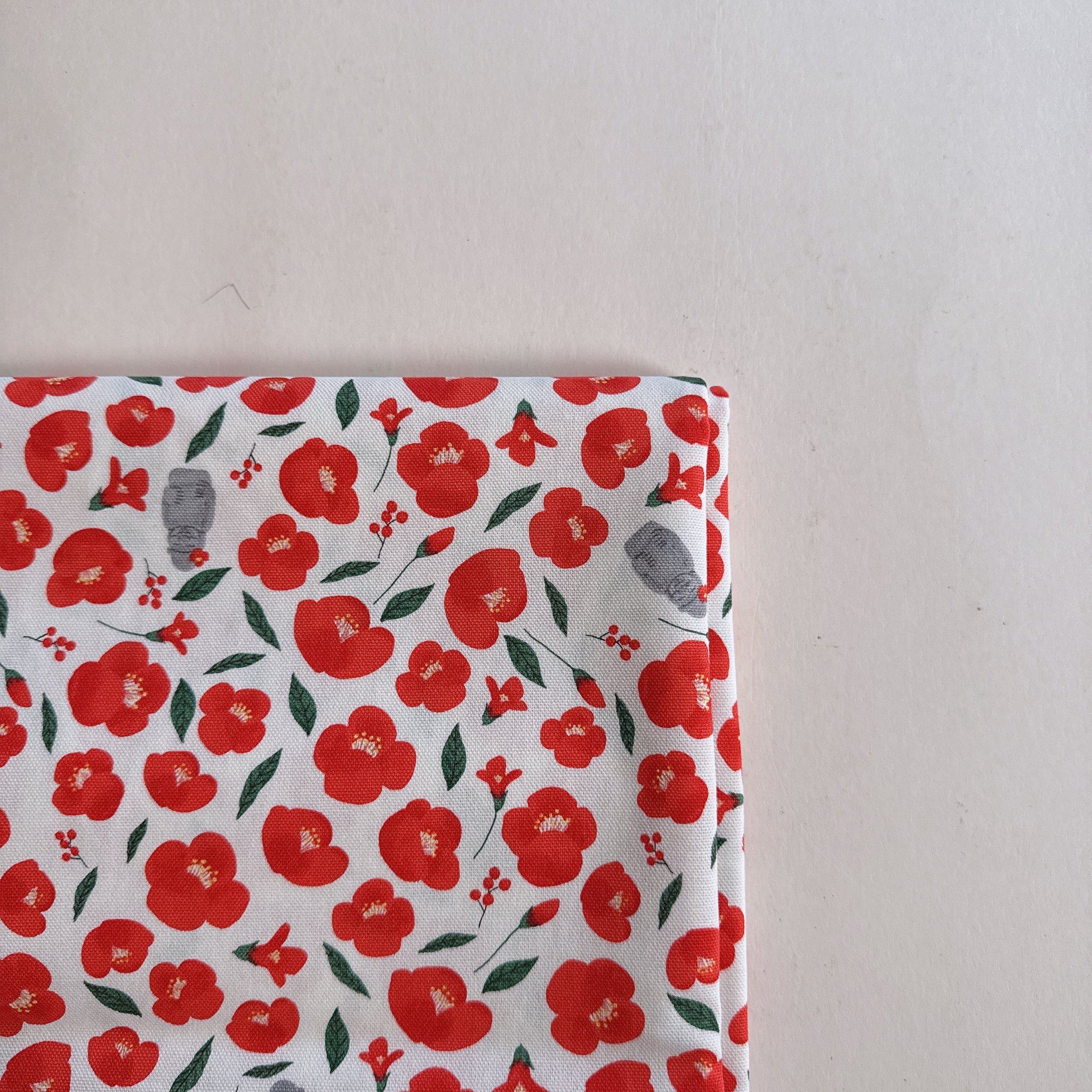 【 選布 】山茶花鳥兒 - 帆布材質 下單備註顏色（白底/深黑）