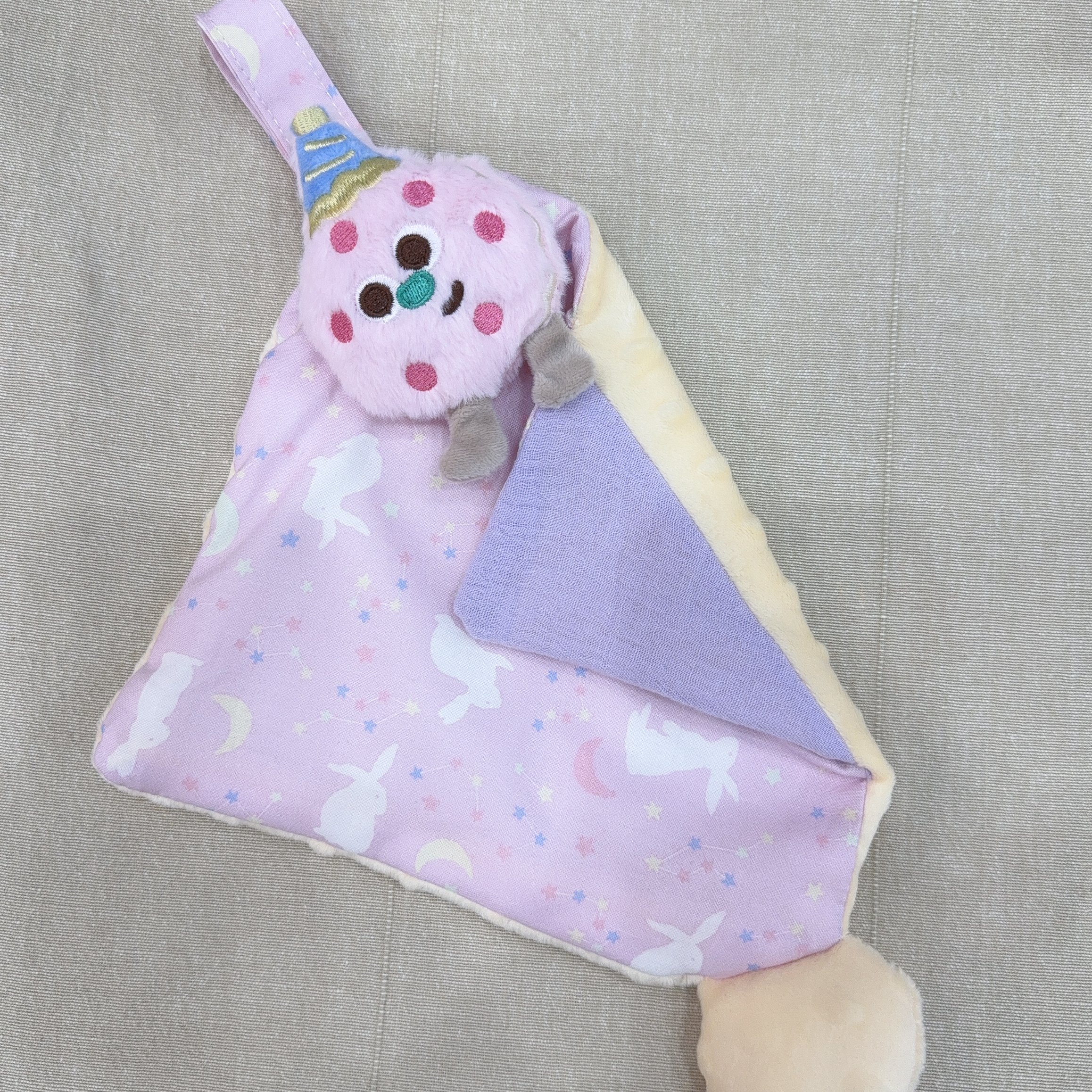 【 現貨 】娃娃安撫巾（啾啾球款）