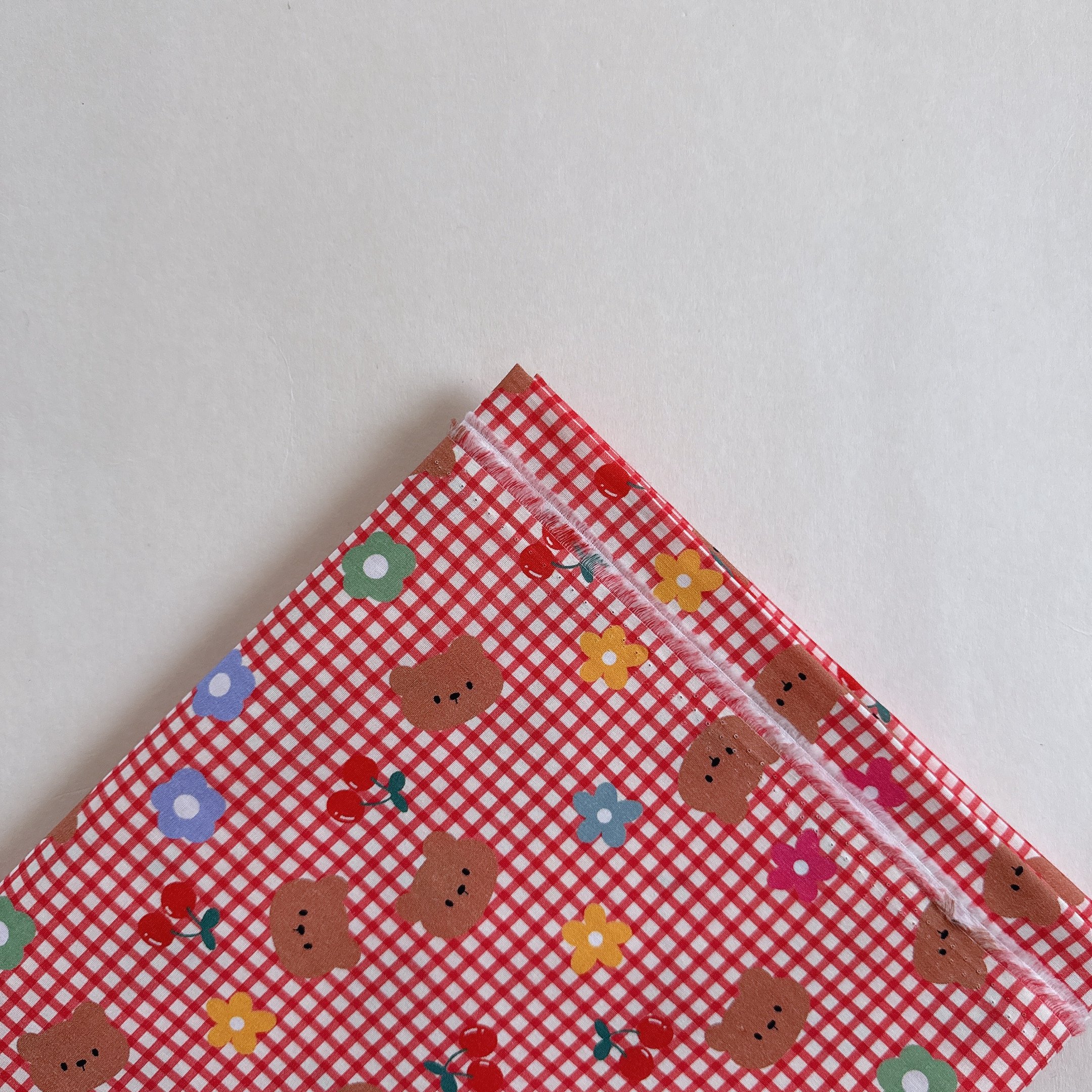 【 選布 】紅格子櫻桃熊