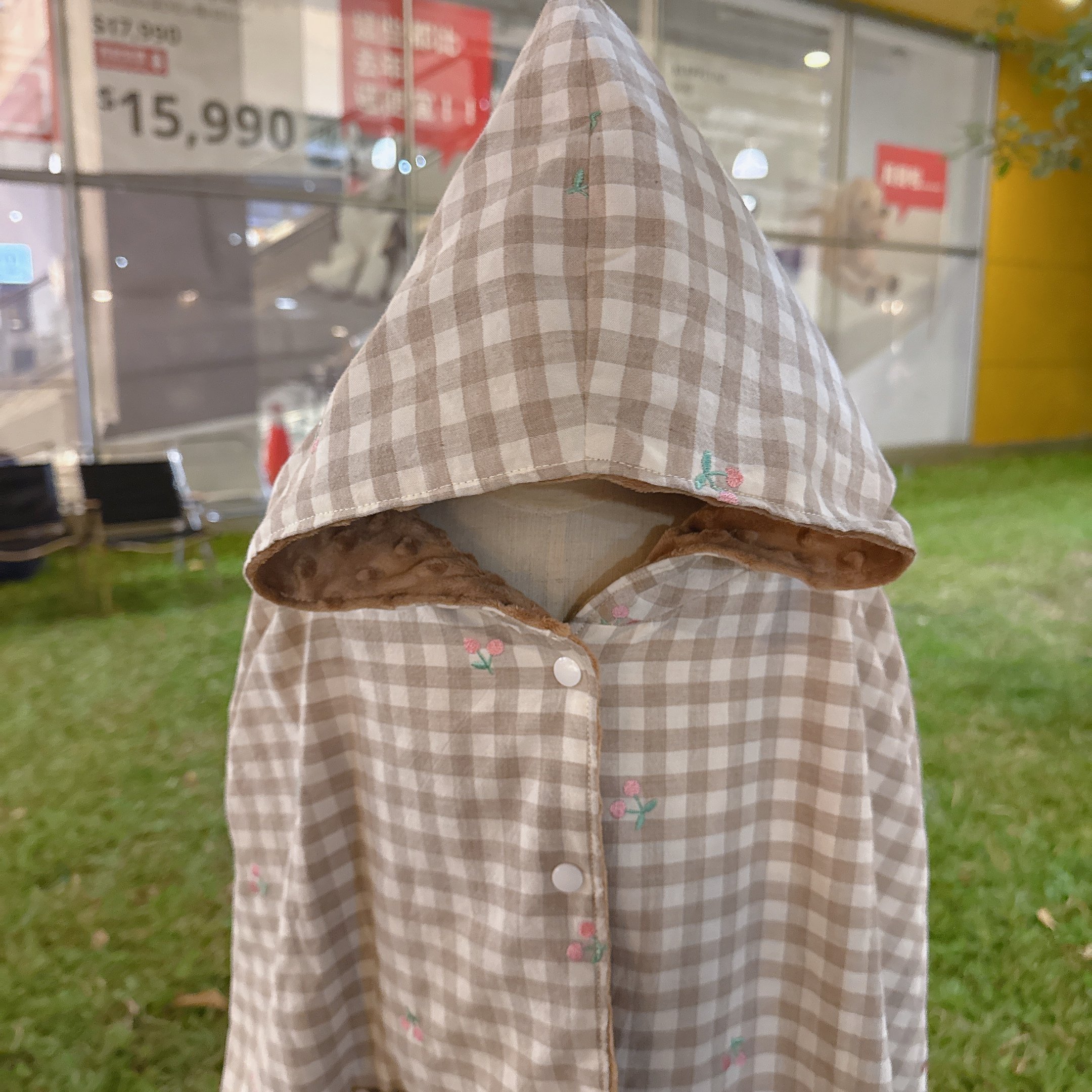 斗篷 -刺繡櫻桃卡其格子（Ｍ號）