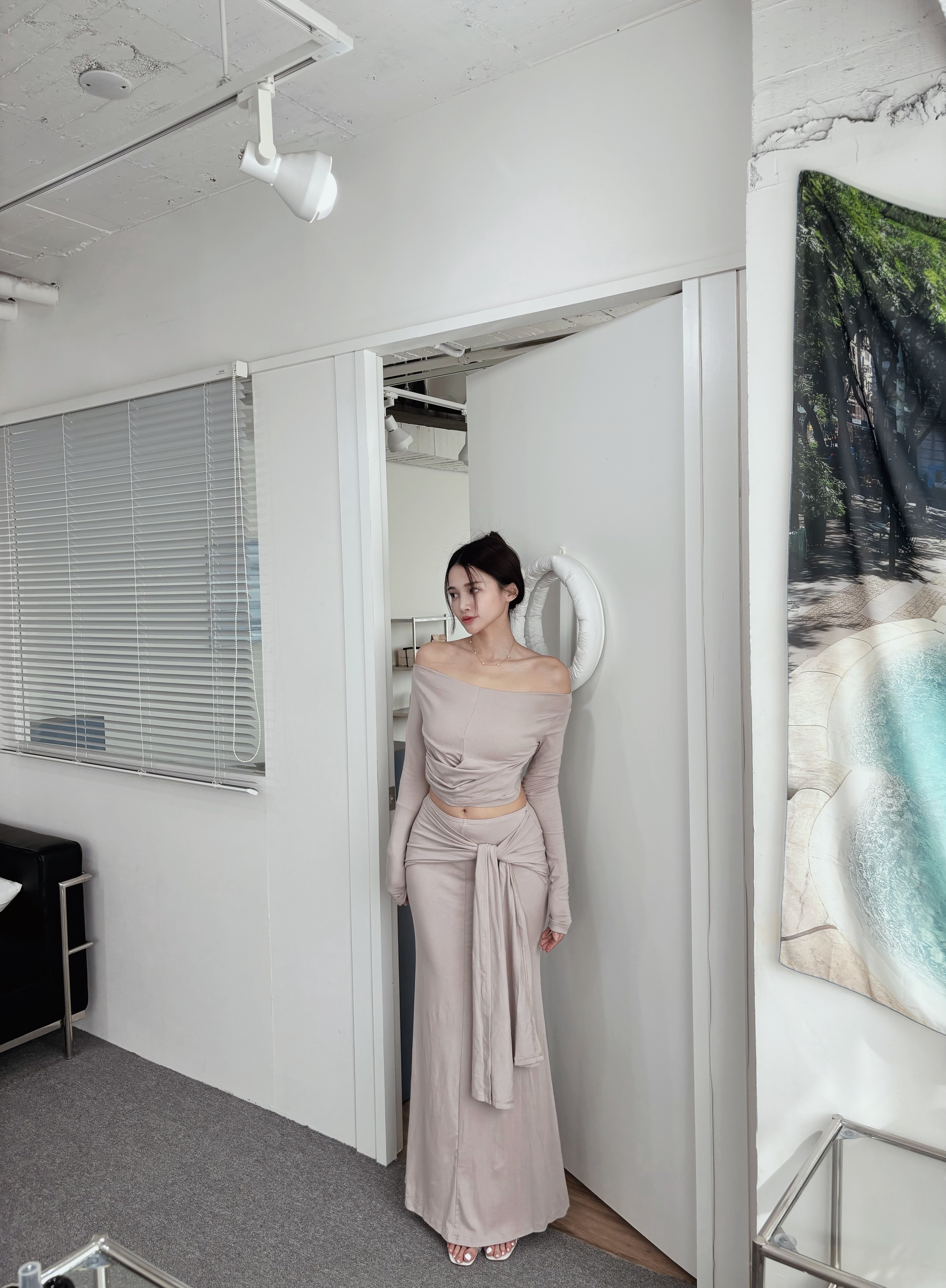 COZY氣質一字領扭結+長裙套裝 氣質杏