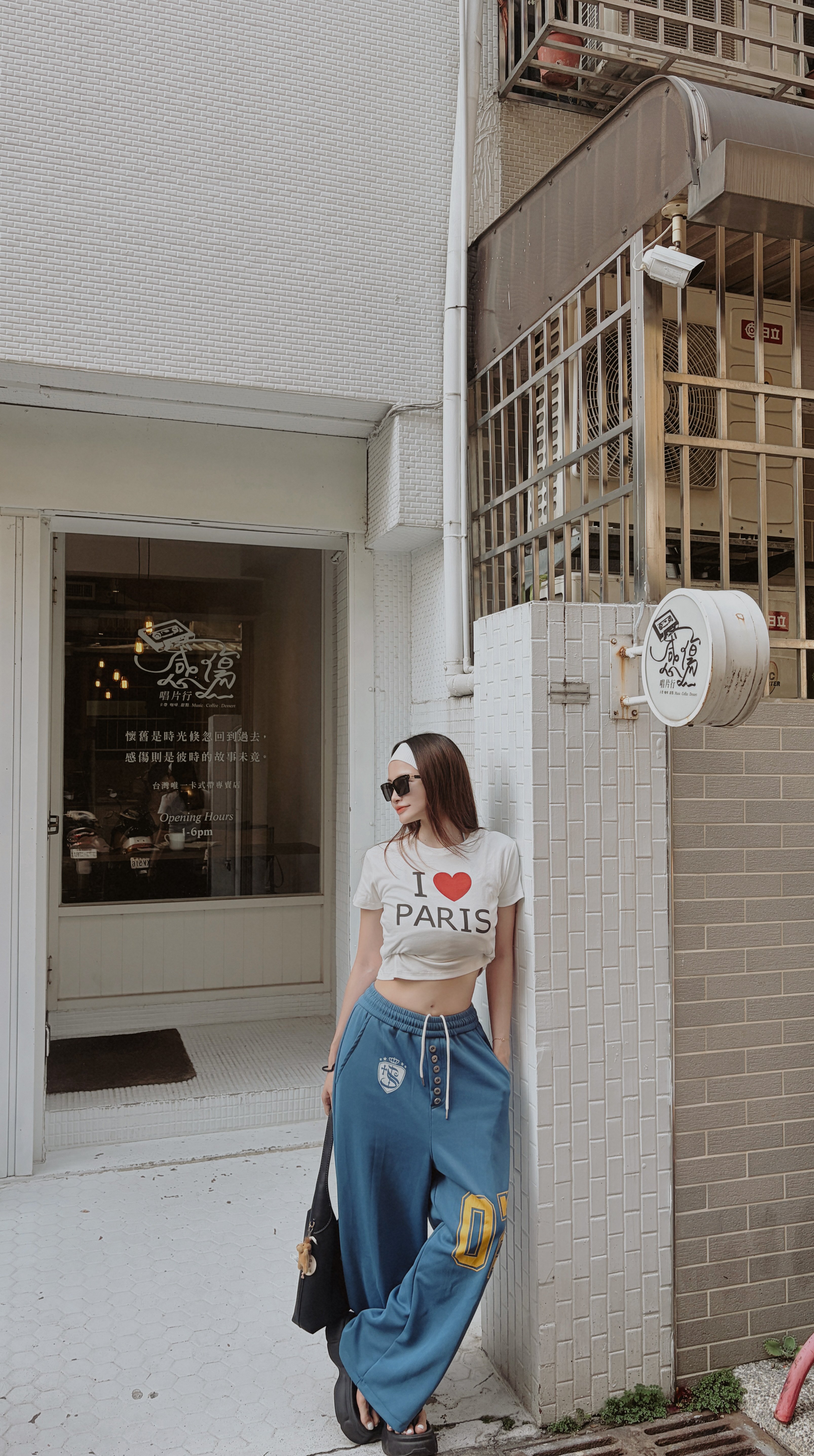 JUNE美式字母PARIS棉T 白