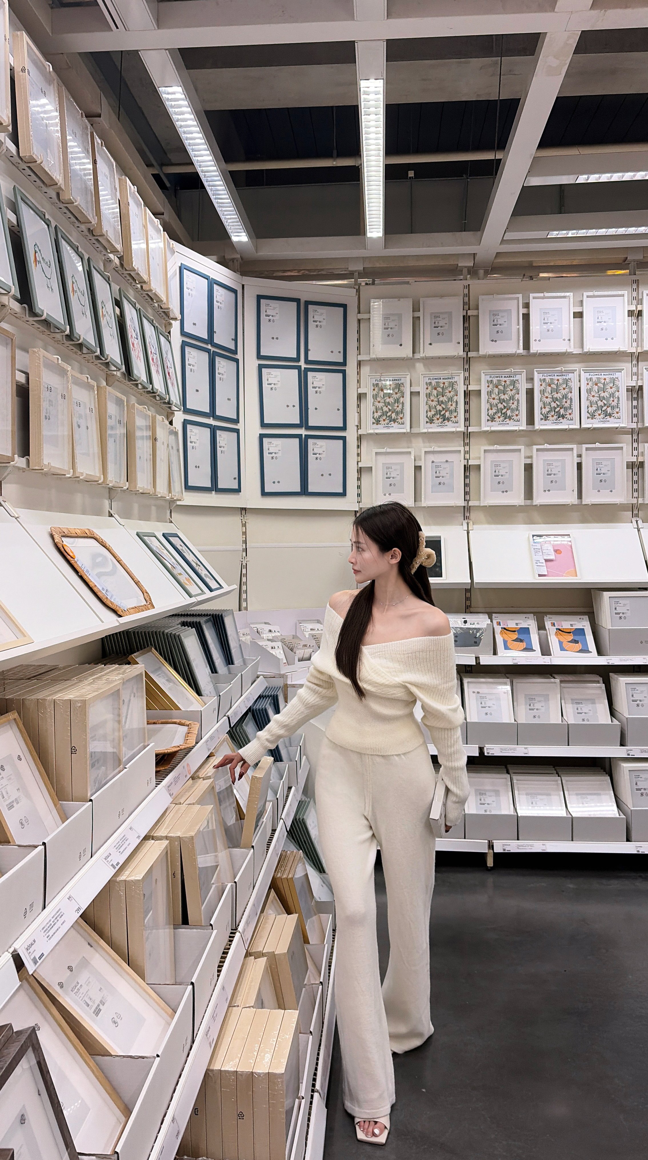 CASUAL氣質仙女v領露肩+針織褲套裝(氣質白)