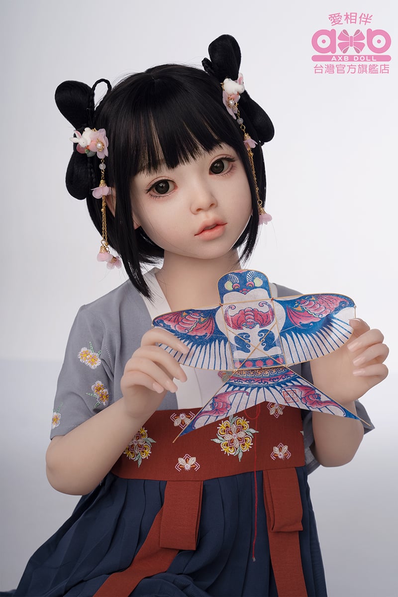 精品 愛相伴 AXB DOLL 仿真妝110cm平胸+GB58頭 愛相伴TPE娃娃 全實體娃娃 性愛娃娃 擬真娃娃 真人娃娃 情趣用品 非充氣娃娃