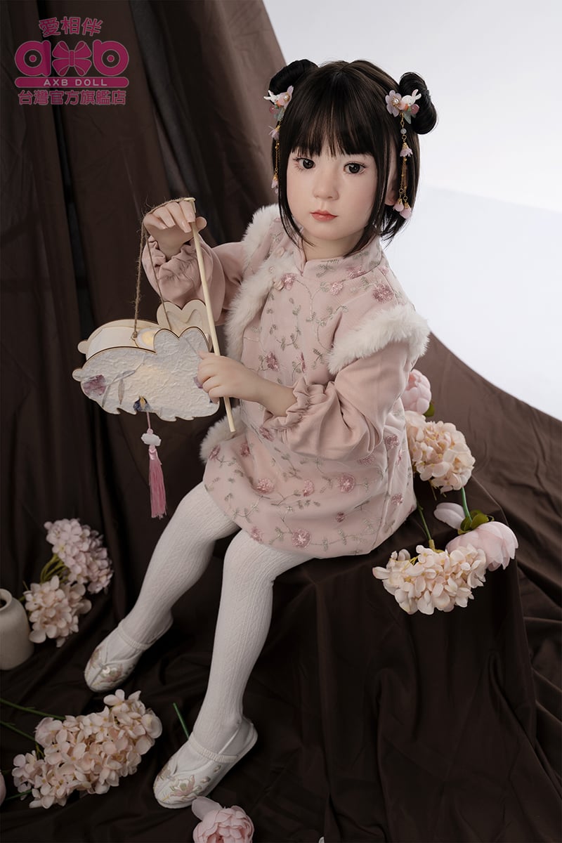 精品 愛相伴 AXB DOLL 仿真妝110cm平胸+GB06頭 愛相伴TPE娃娃 全實體娃娃 性愛娃娃 擬真娃娃 真人娃娃 情趣用品 非充氣娃娃