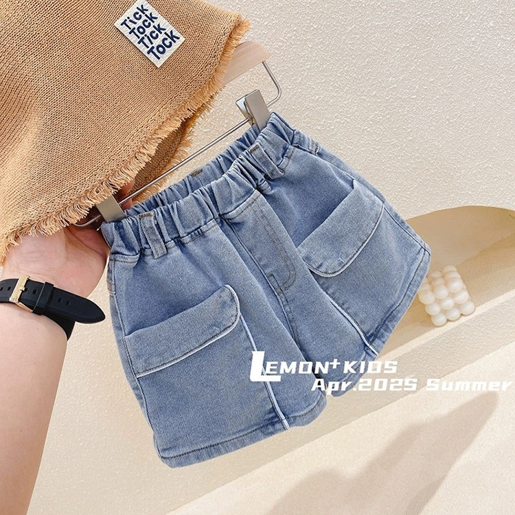 牛仔大口袋白邊短褲