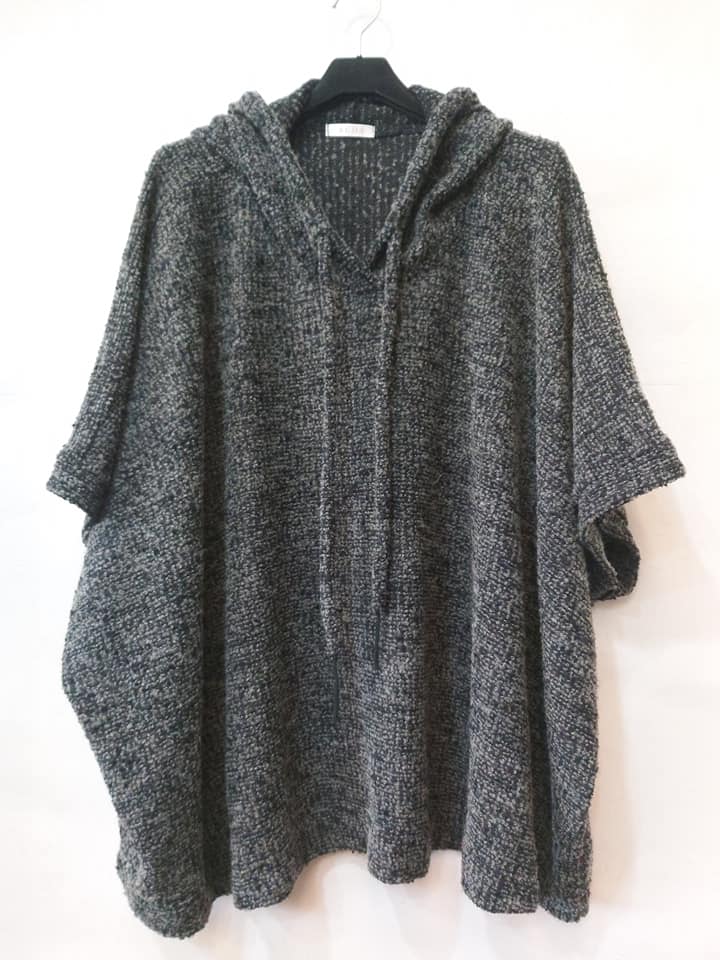 SEDA~胖瘦都可穿披肩連帽外套