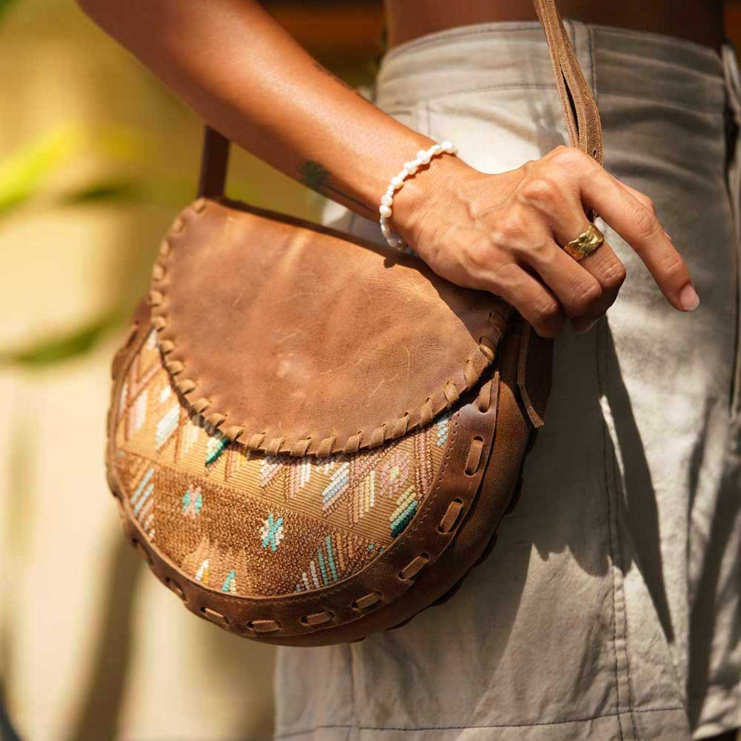 Camelia (駝色皮革)