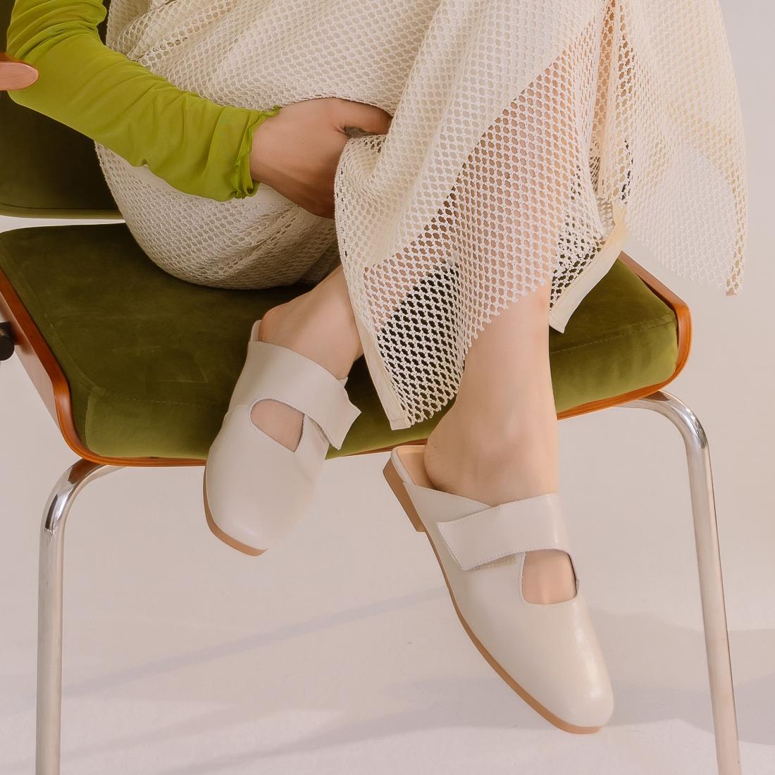 弧面魔鬼氈繫帶穆勒鞋