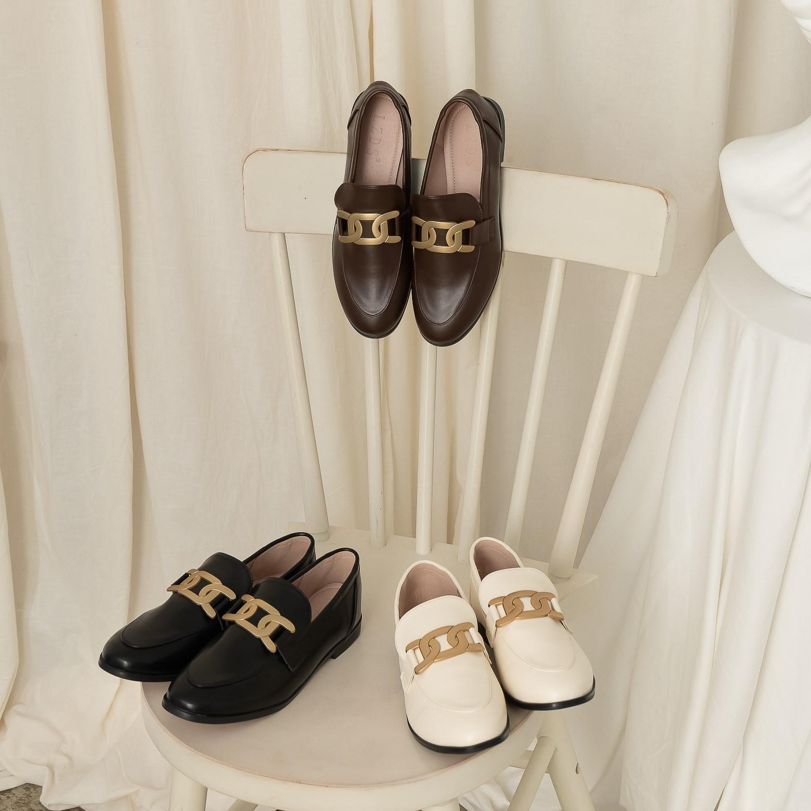 典雅軟底金扣樂福鞋