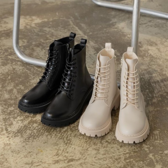 經典俐落綁帶短筒軍靴