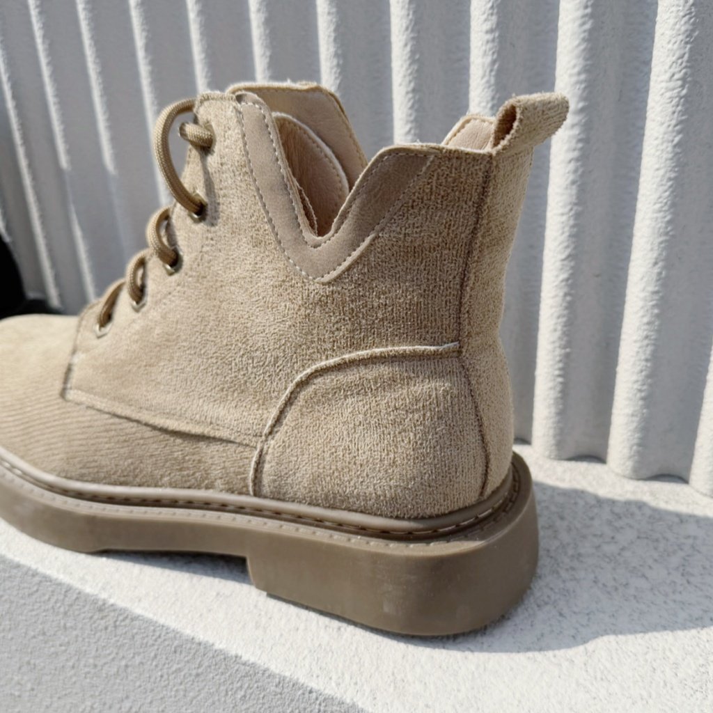 英倫風小V設計鹿皮短靴