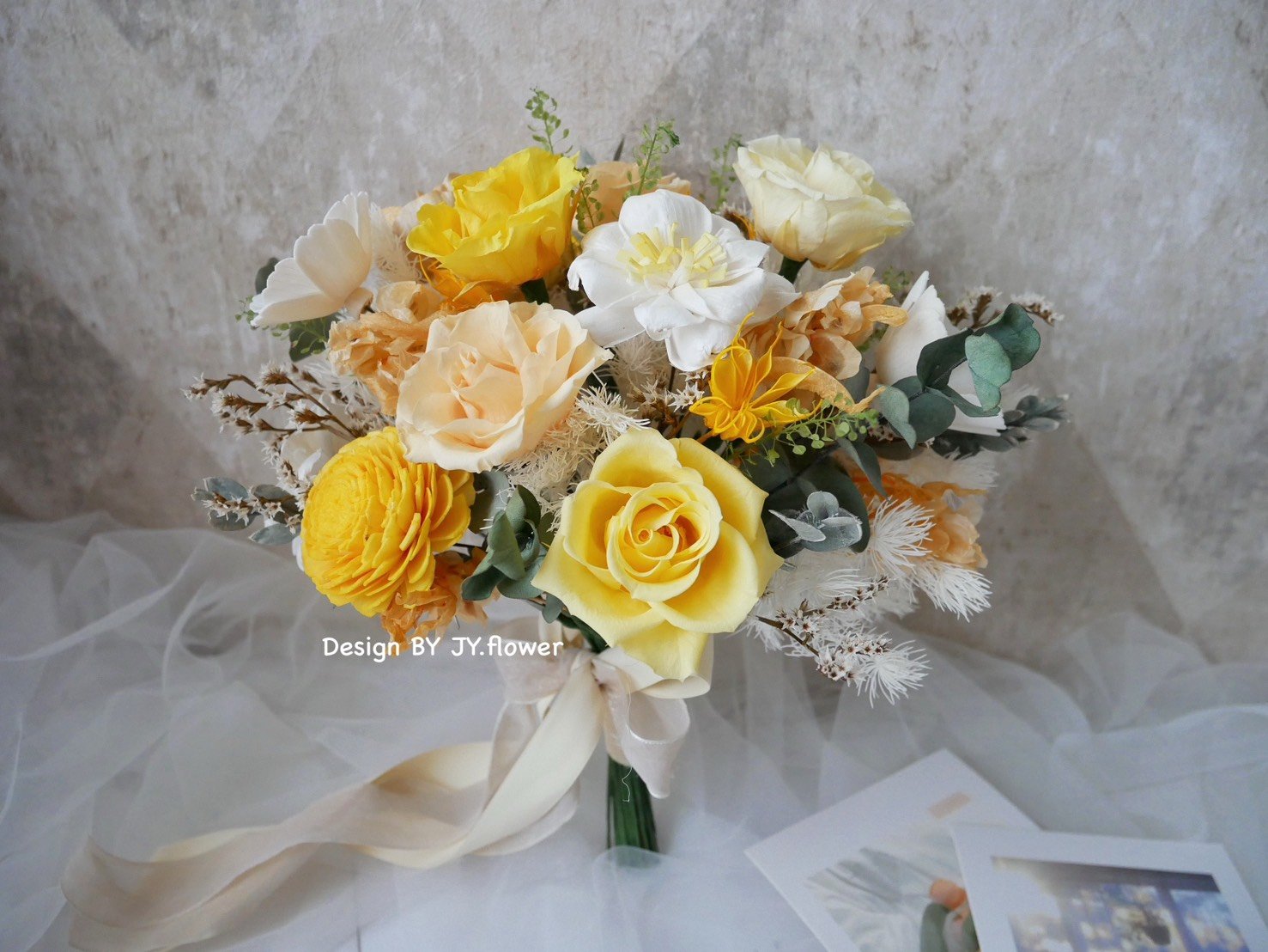 自然型手綁不凋捧花【皇后印記】